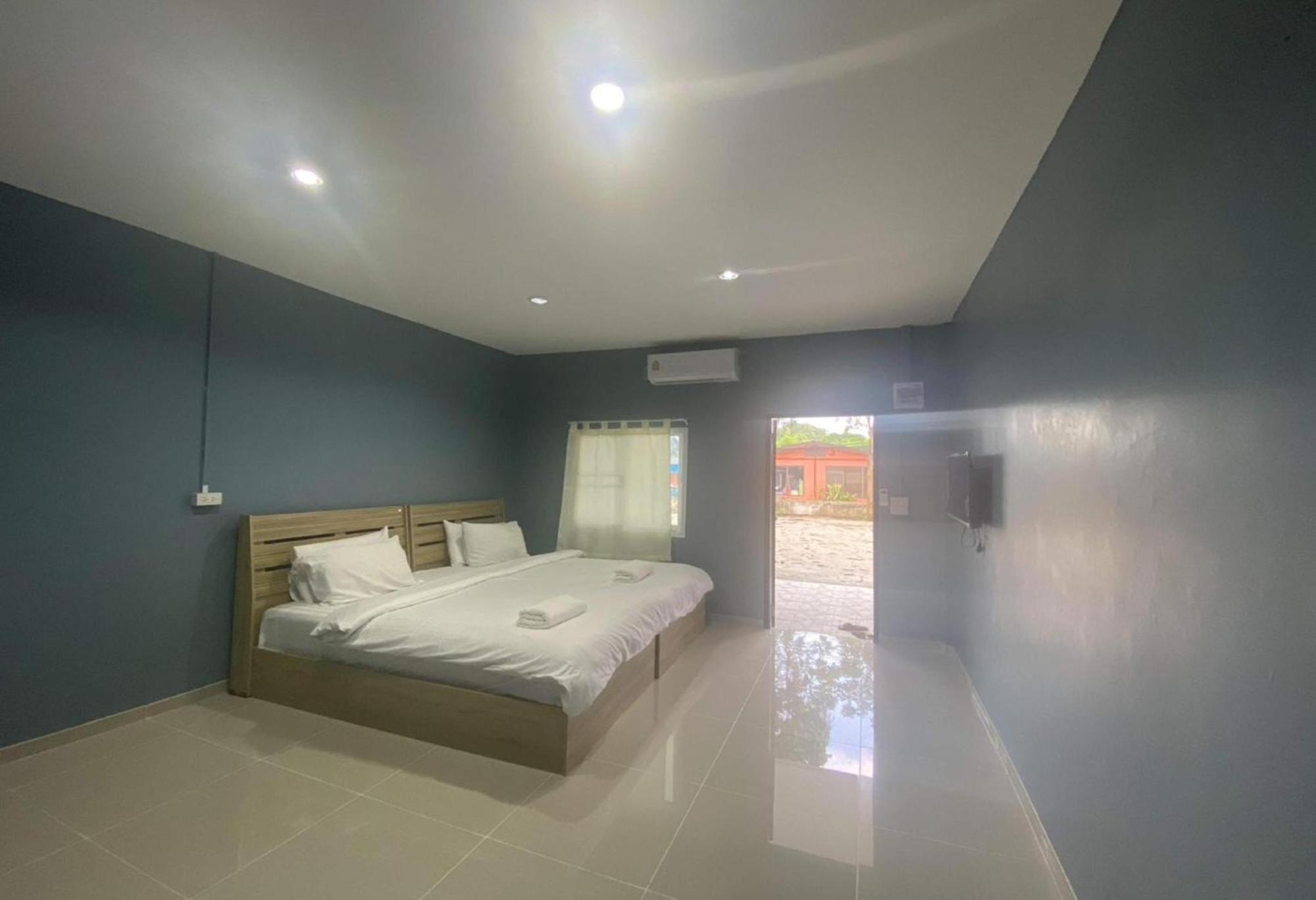 Collection O To The Sea Resort Thailand Na Chom Thian Buitenkant foto